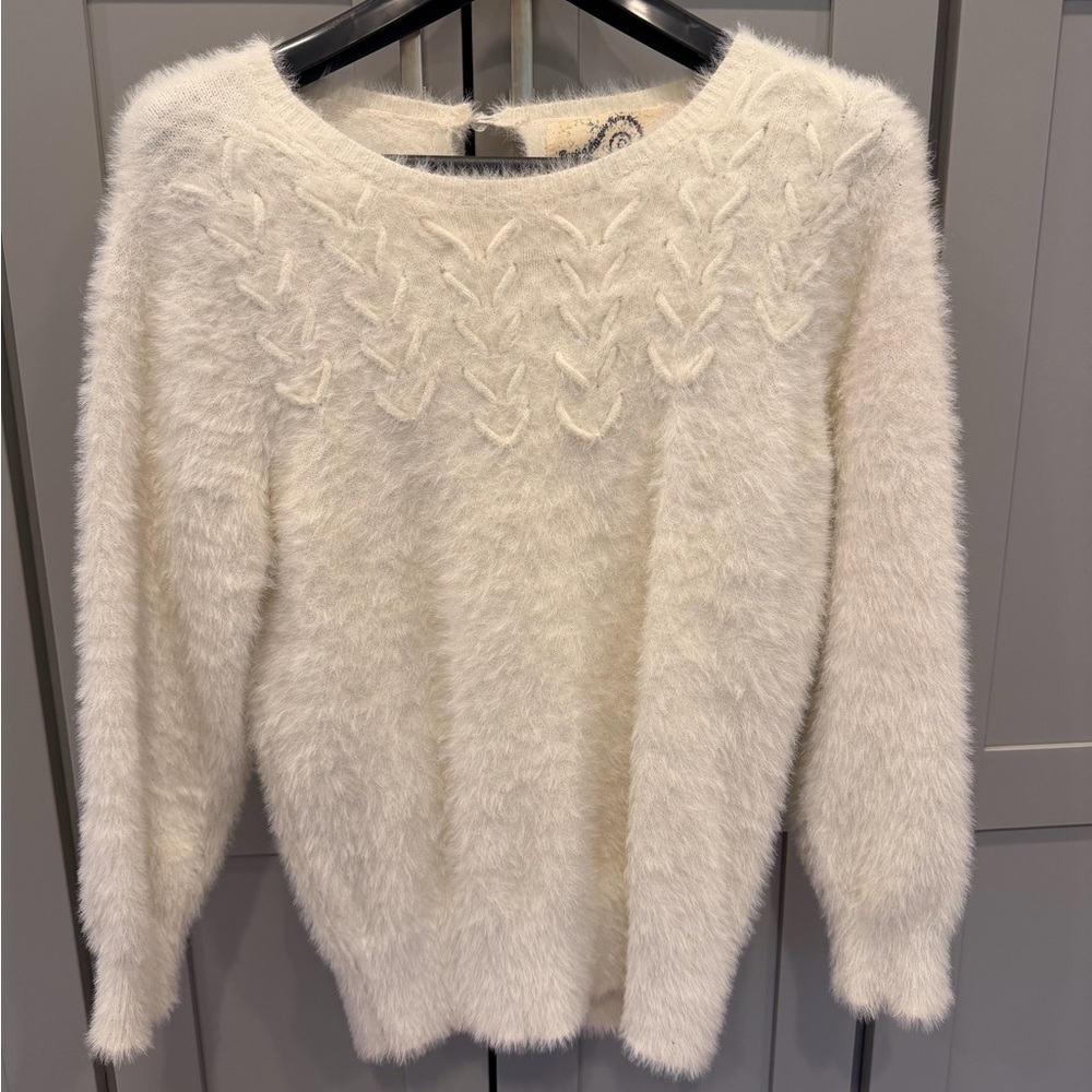 Cozy off white Women's Sweater